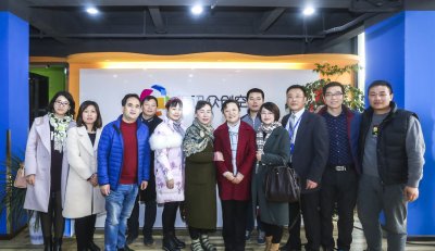 永利官网师生参加腾讯众创空间（武汉光谷）开园仪式